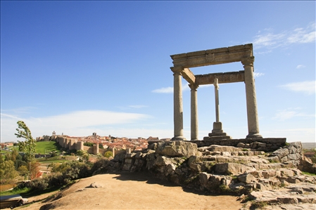 avila-los-cuatro-postes.jpg