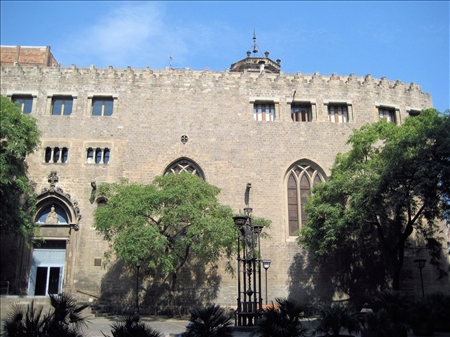 barcelona_-_esglesia_de_sant_pere_de_puelles.jpg