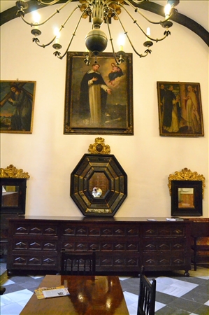 santo domingo_granada_sacristia.jpg